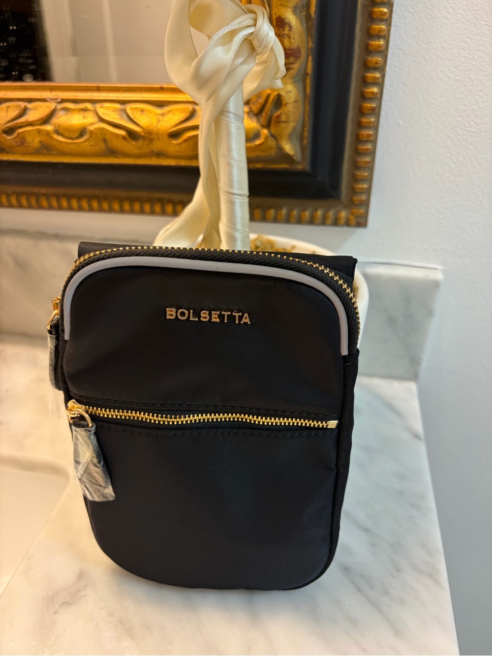 NWOT Bolsetta Magnetic Hip Pouch Wallet - RFID Blocking
